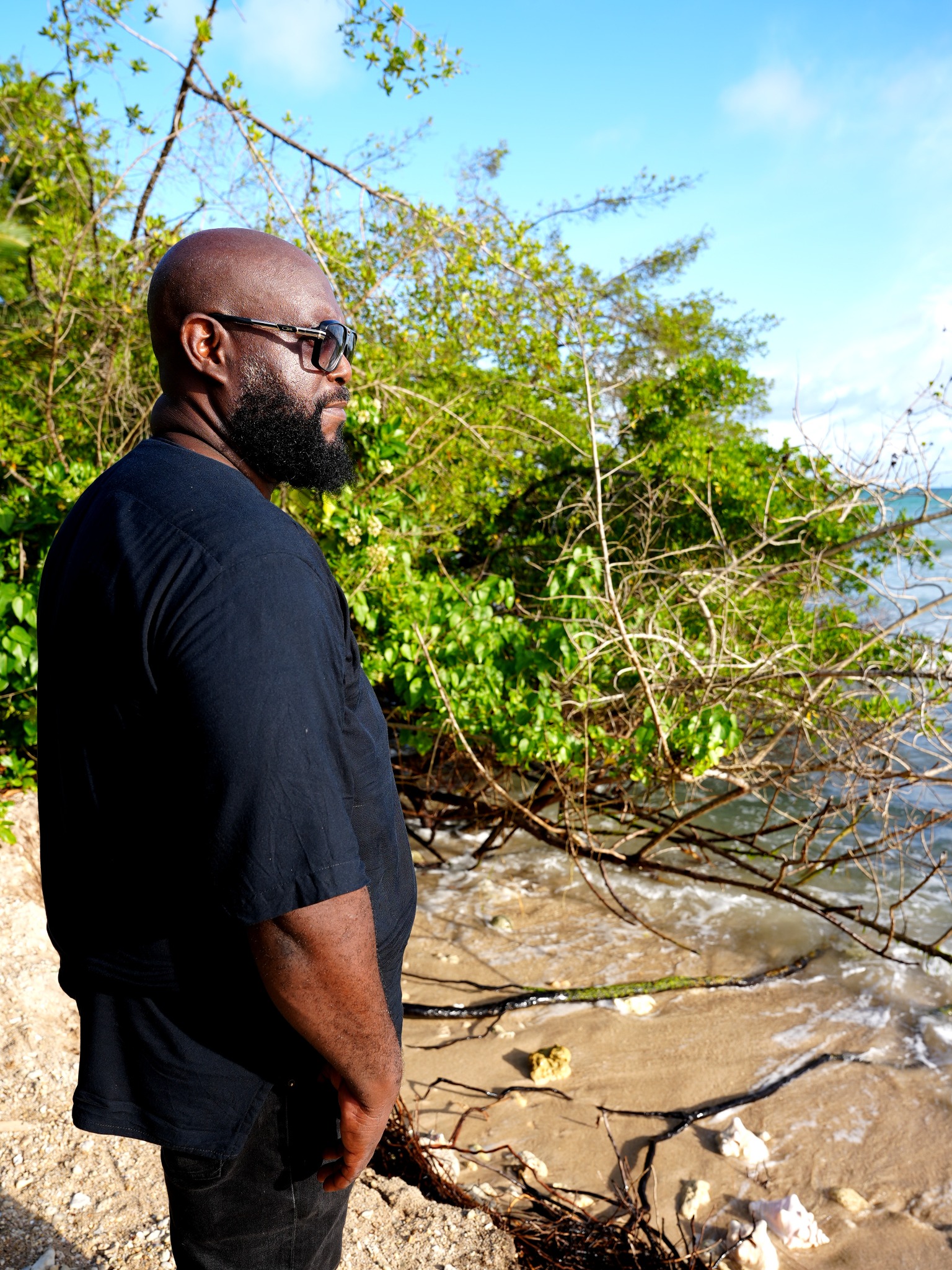 Jean-Michel SAMBA outdoors, in profile